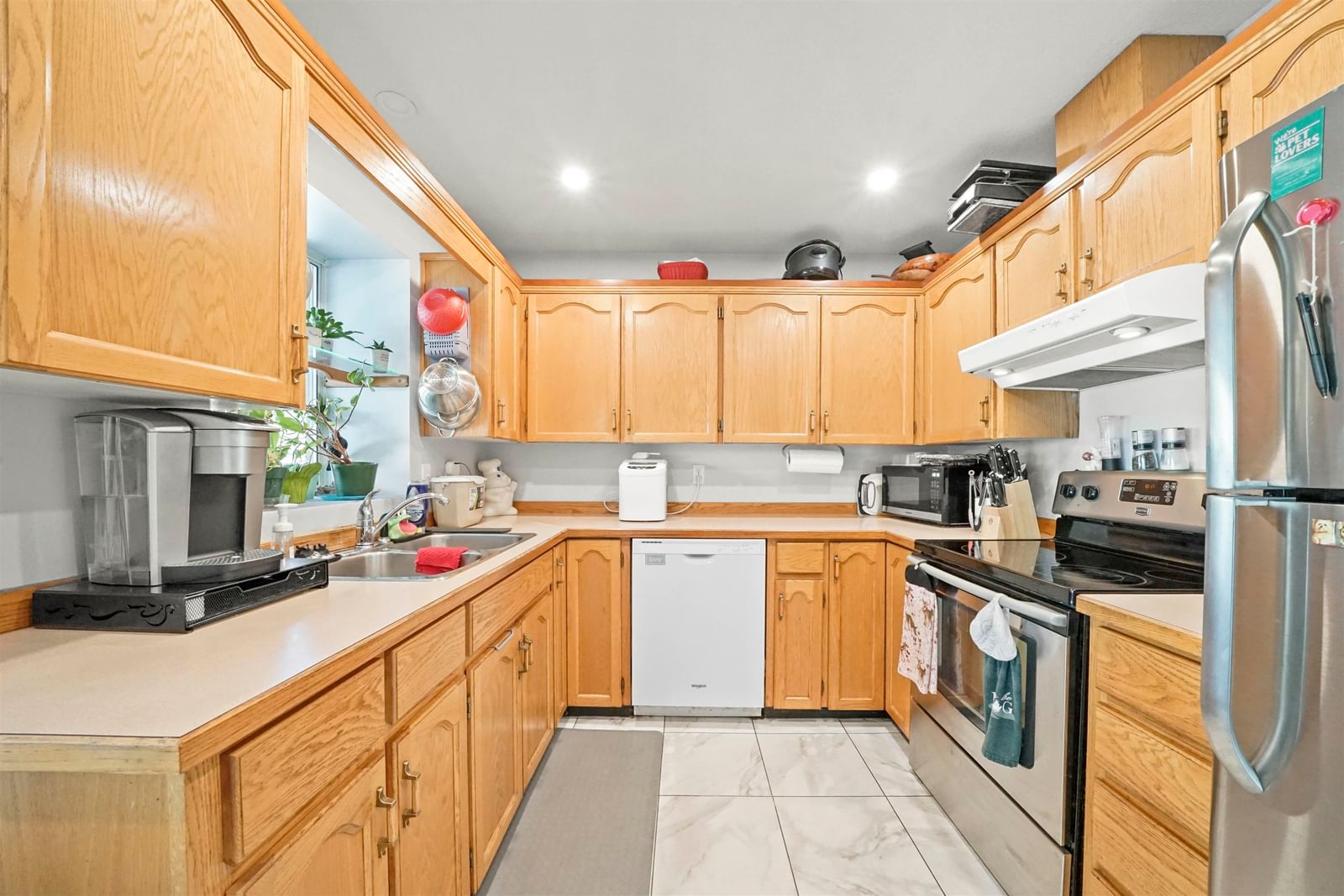Listing Image 8