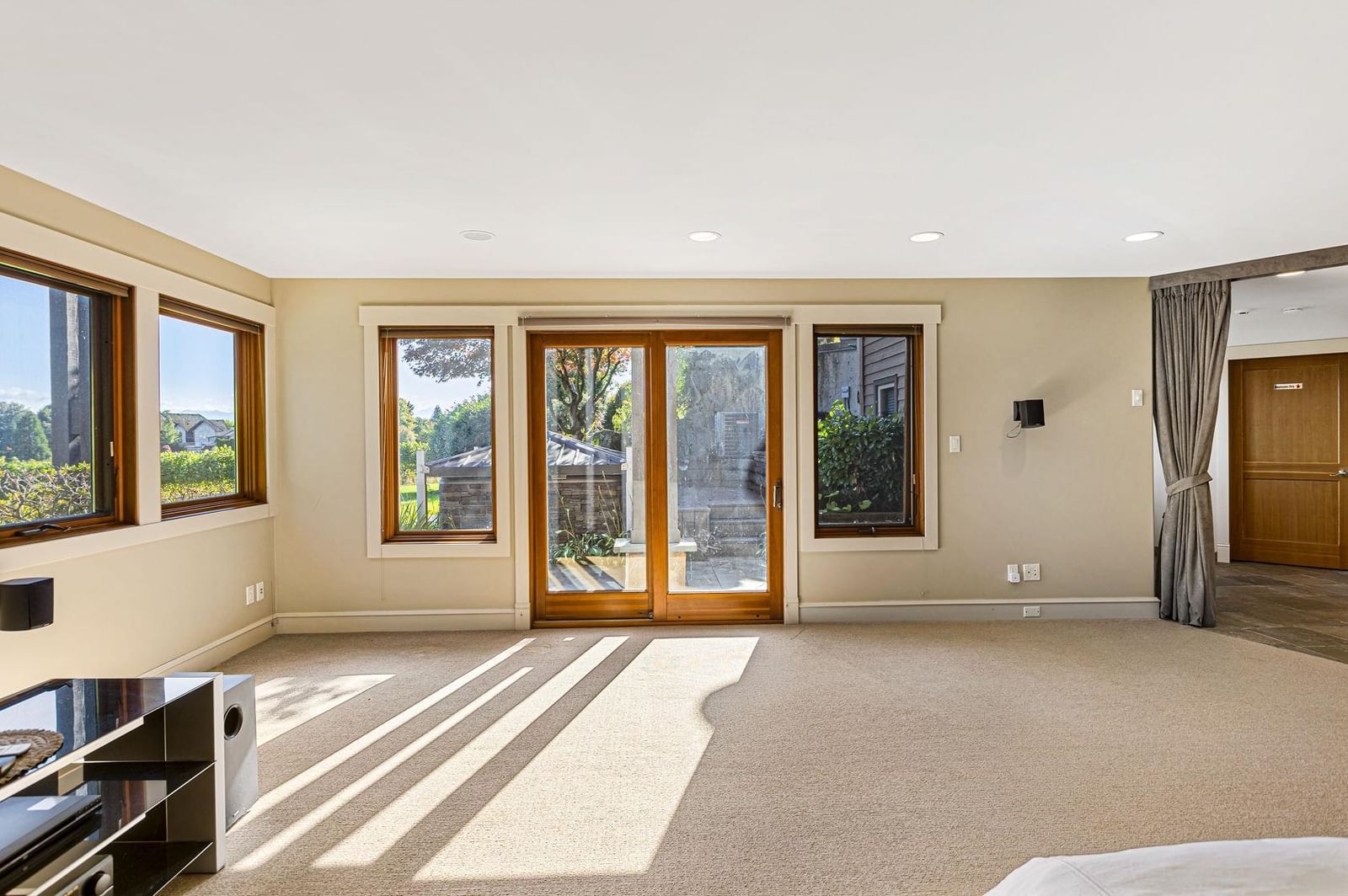 Listing Image 26
