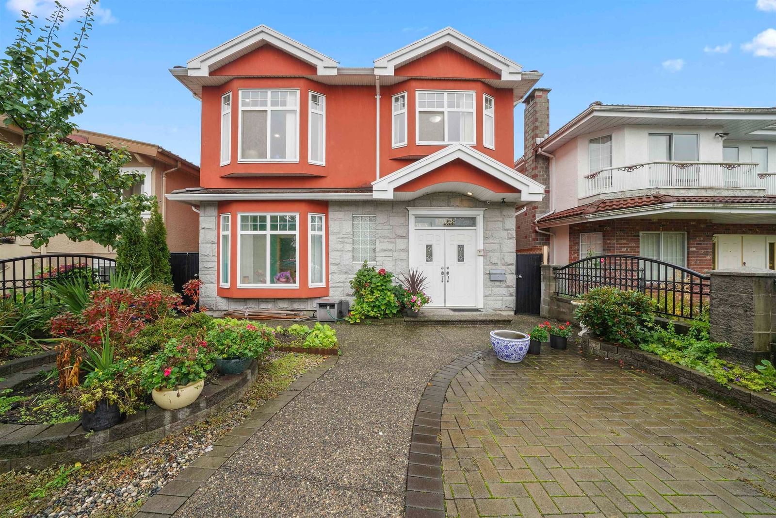 Listing Image 5
