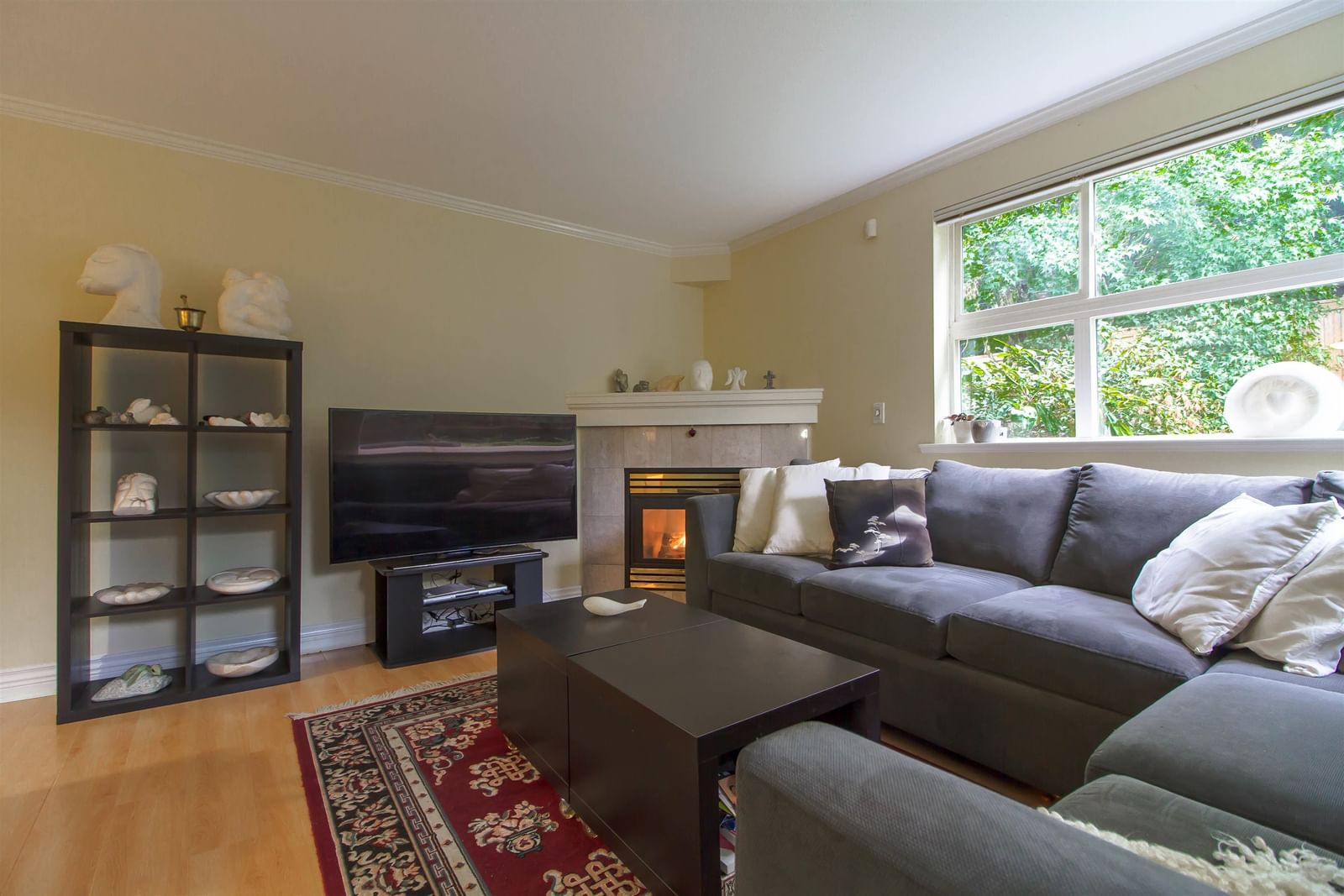 Listing Image 8