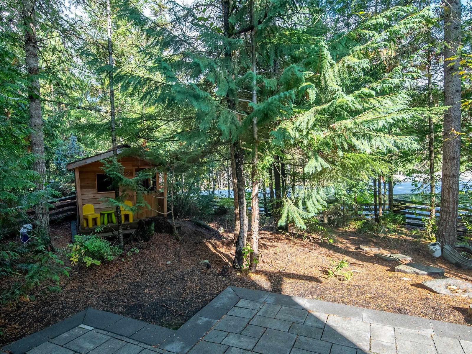 Listing Image 11