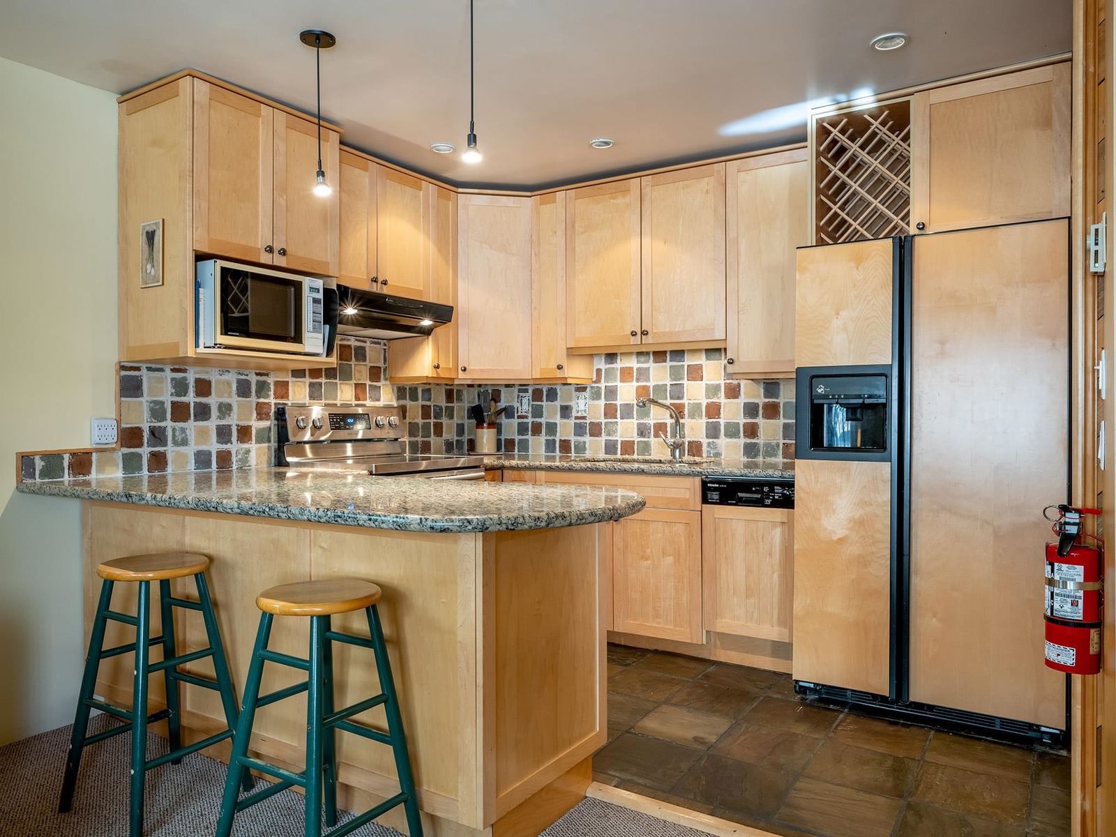 Listing Image 8