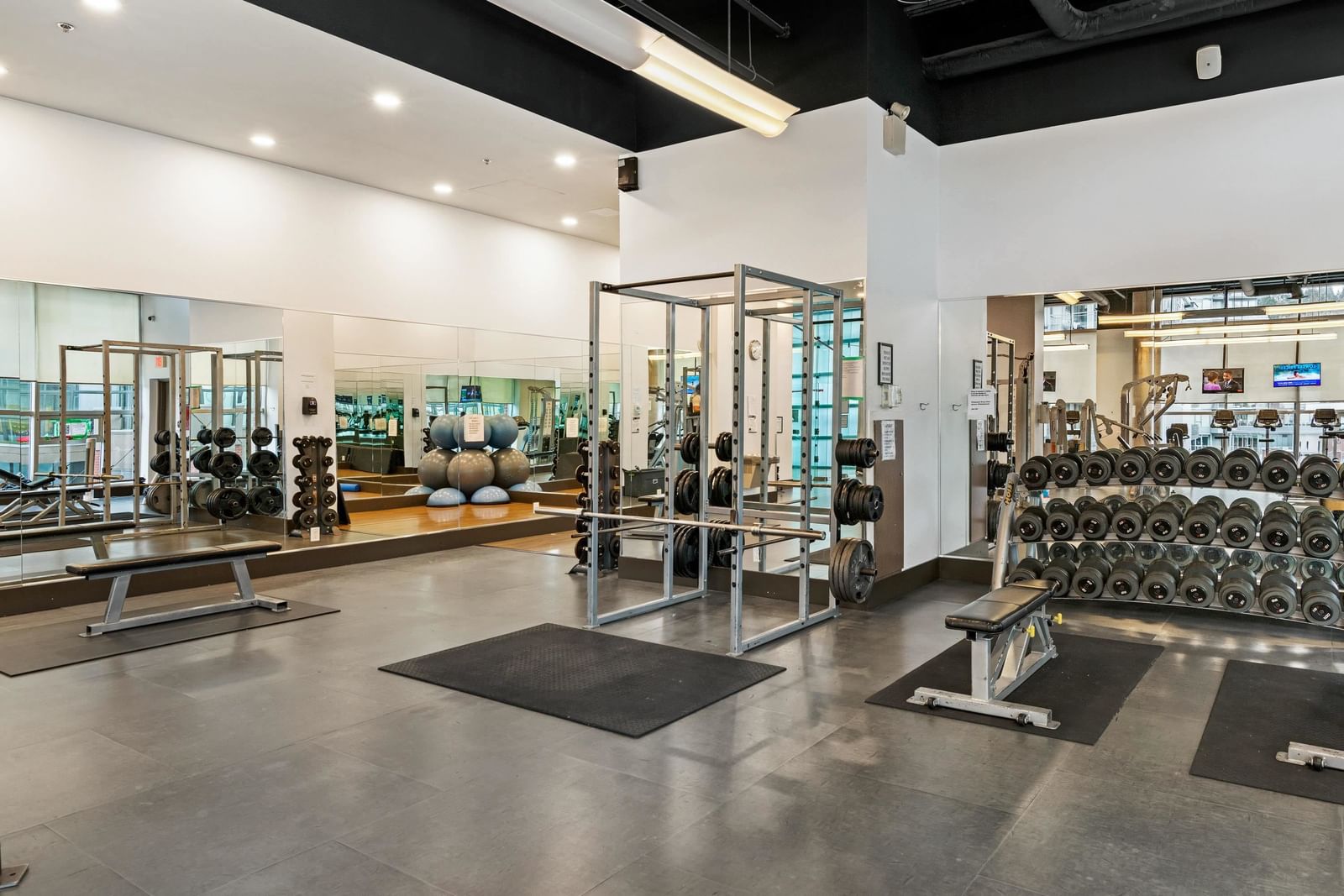 Listing Image 37