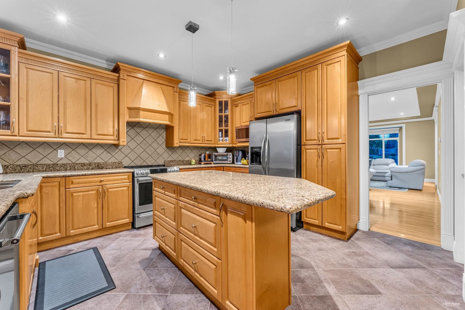 Listing Image 12