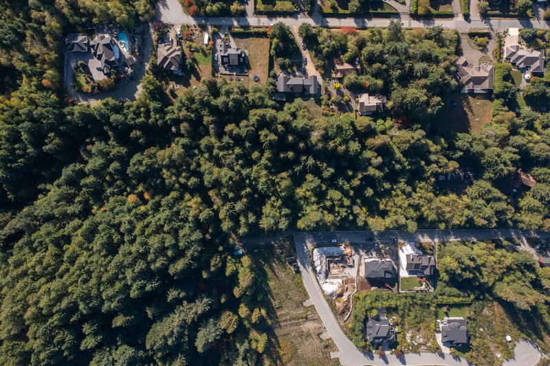 2990 Eaglecrest Drive, Anmore, V3H 5G6 | Image 2