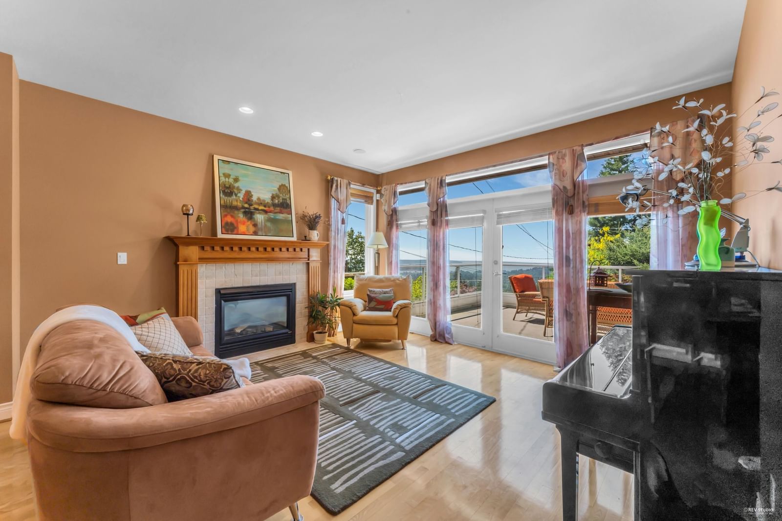 Listing Image 8