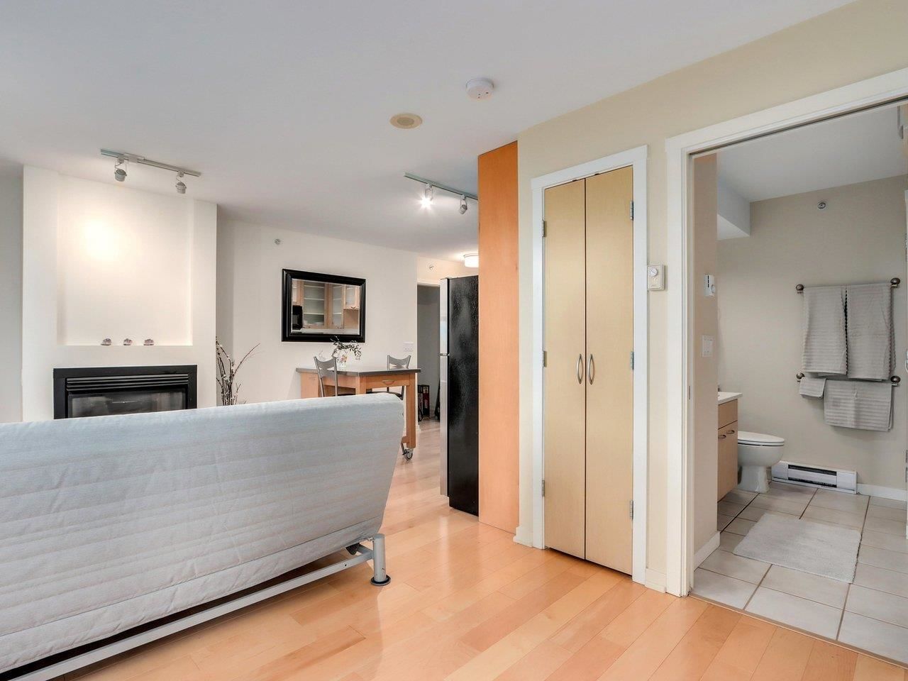 Listing Image 15