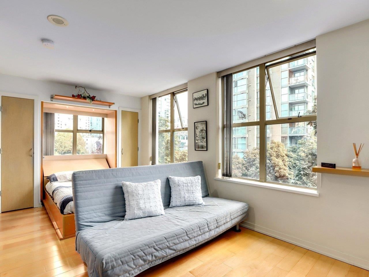 Listing Image 3