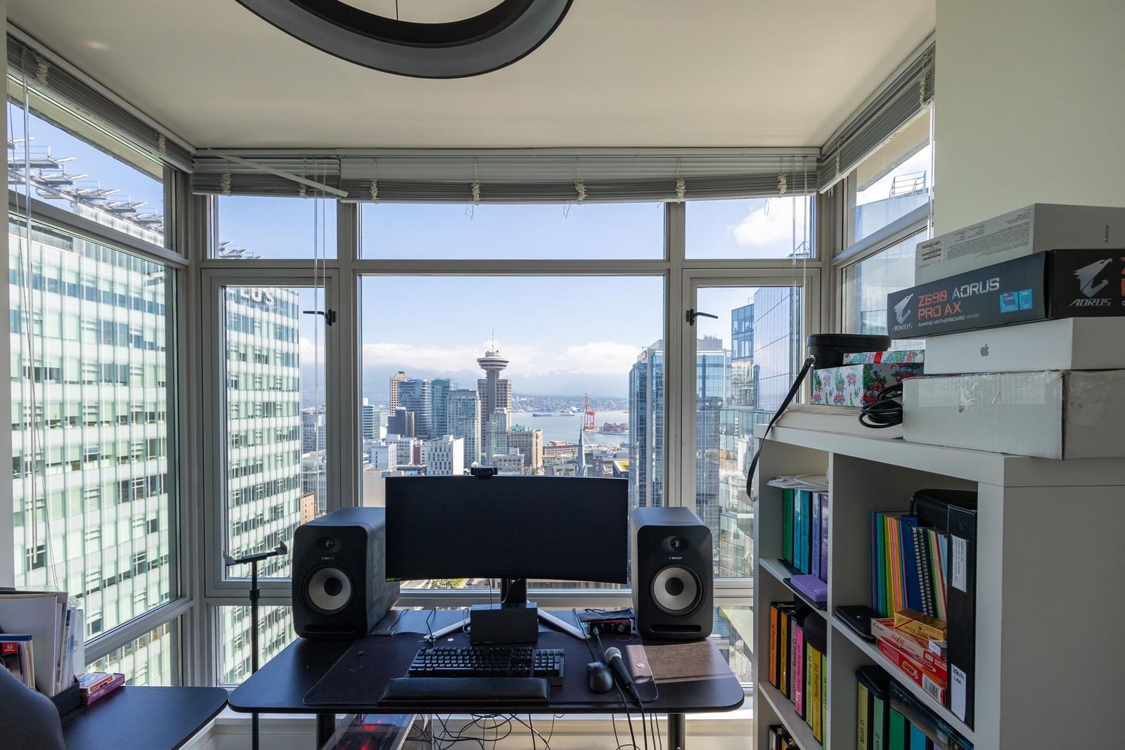 Listing Image 11