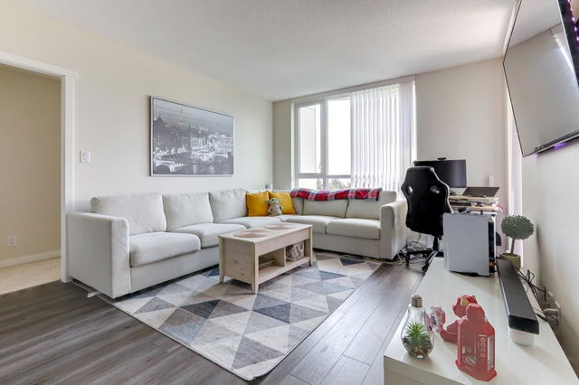 2205 - 3096 Windsor Gate