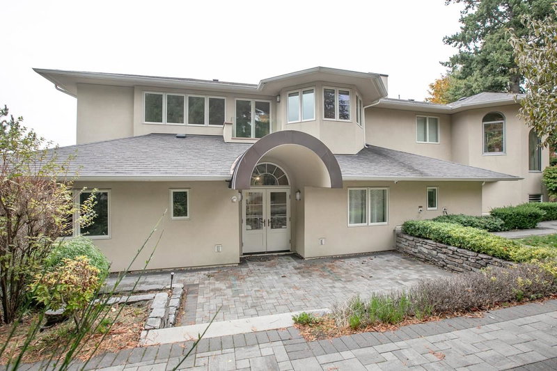 6220 Summit Avenue, West Vancouver, V7W 1Y2 | Image 2