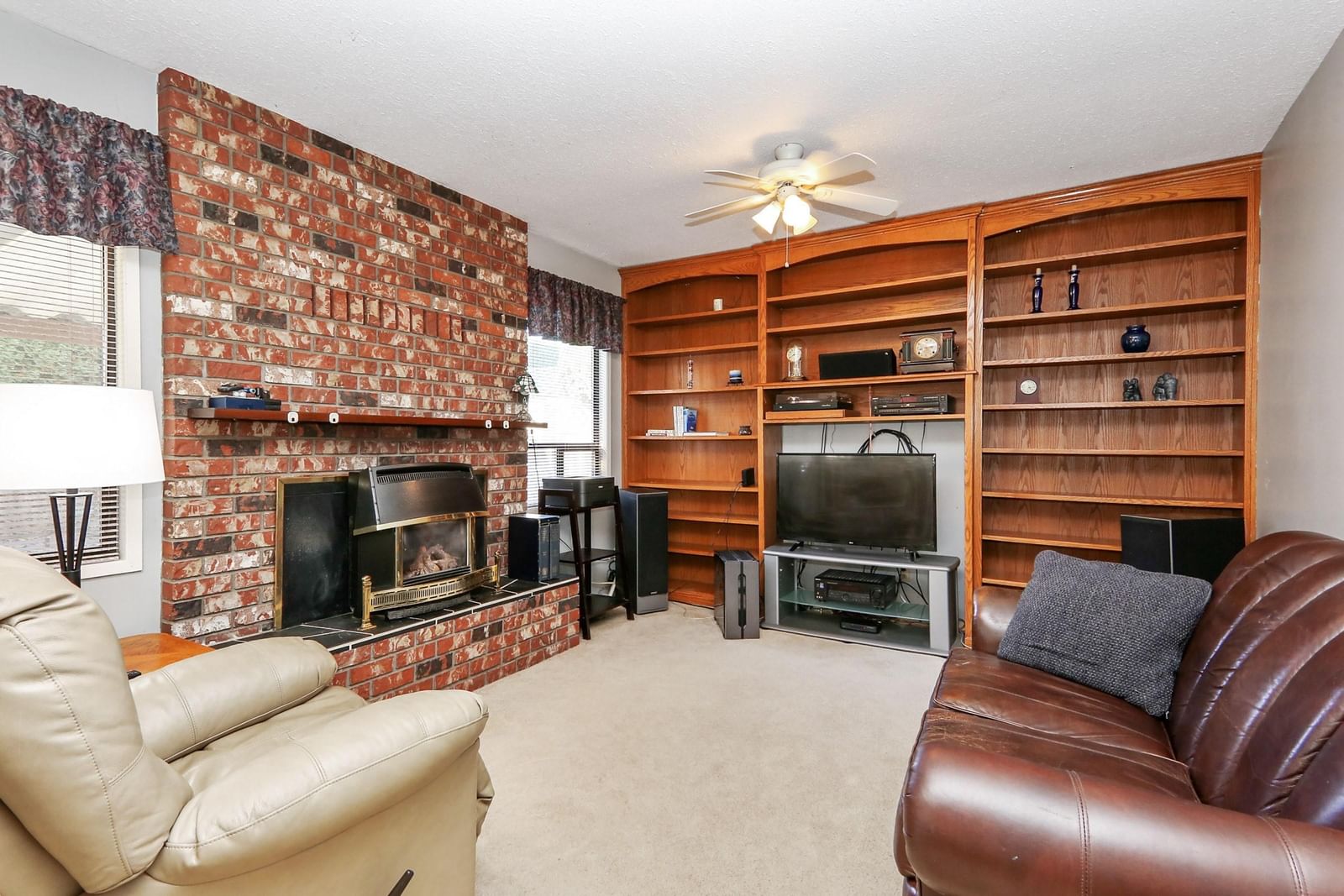 Listing Image 14