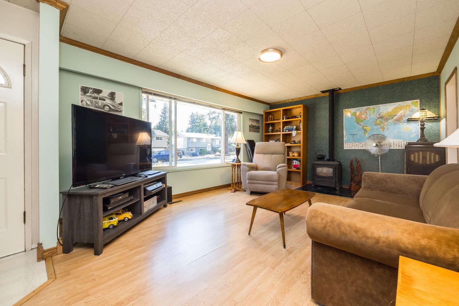 Listing Image 6