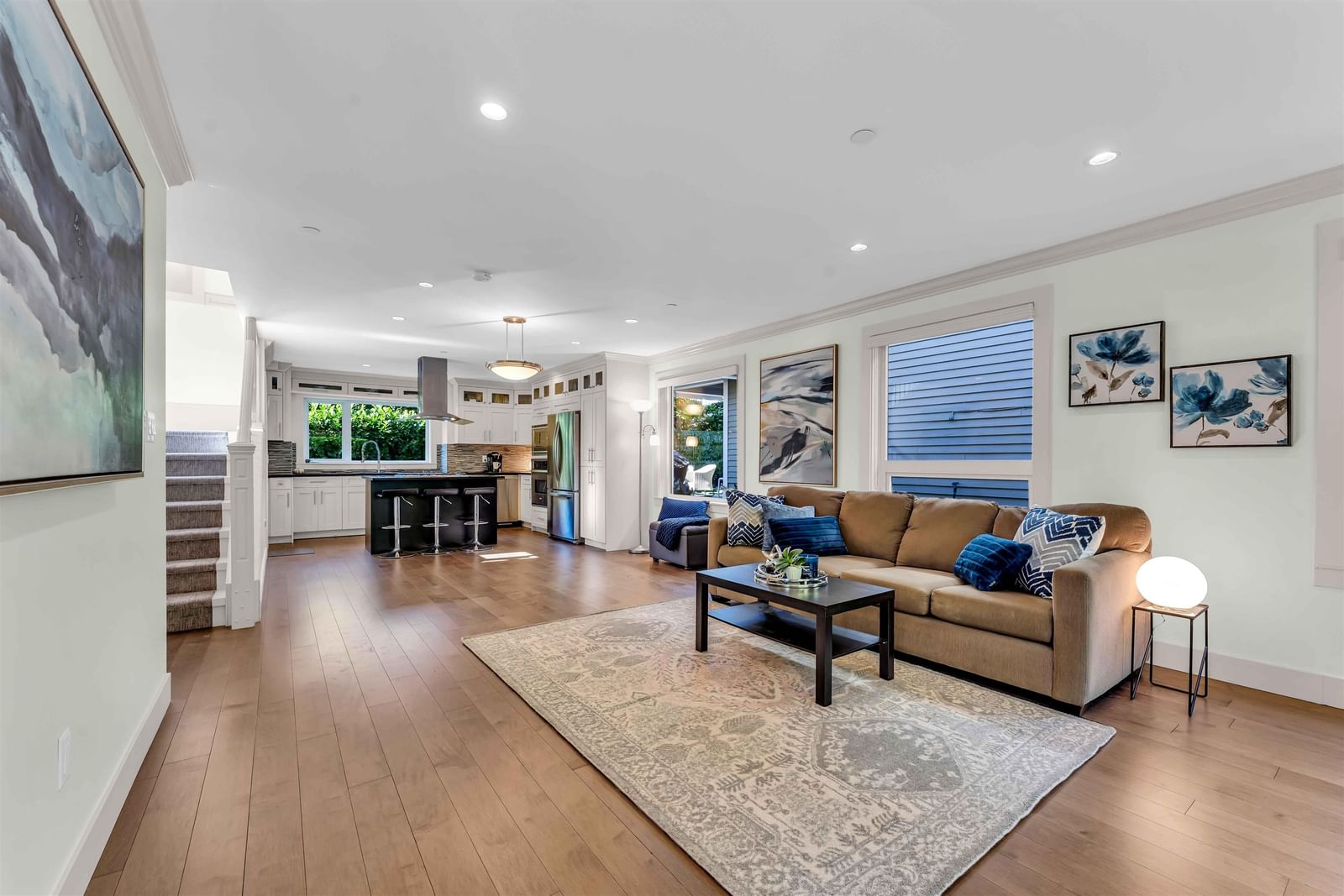 Listing Image 10