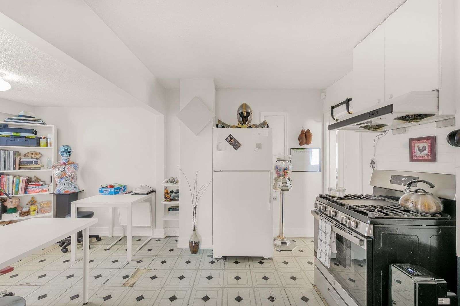 Listing Image 8