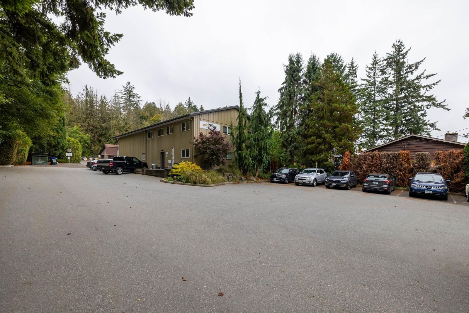 Listing Image 19