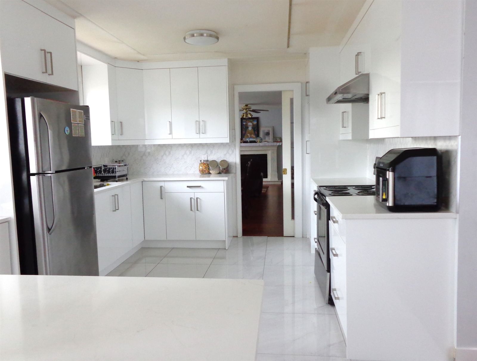 Listing Image 12
