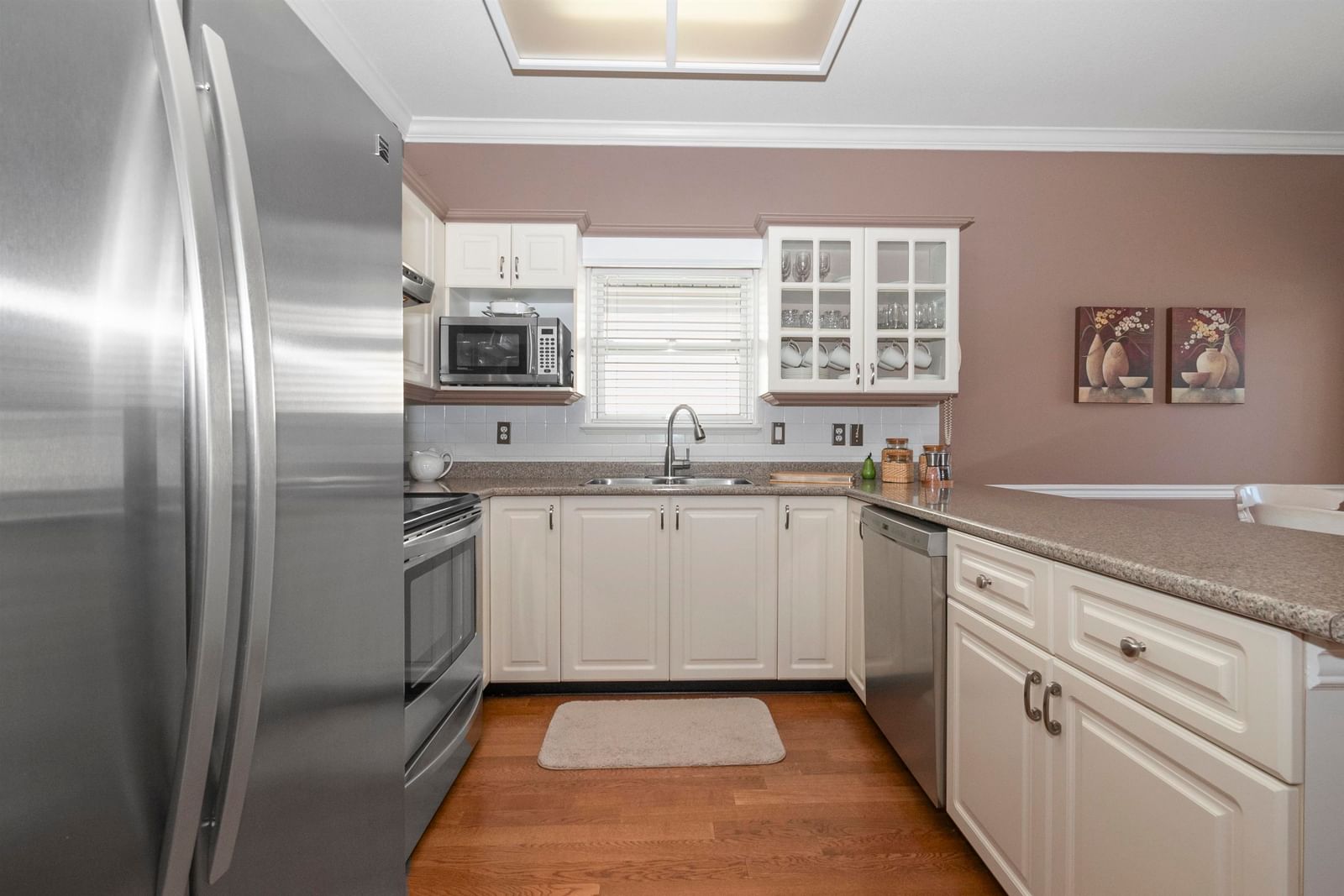 Listing Image 11