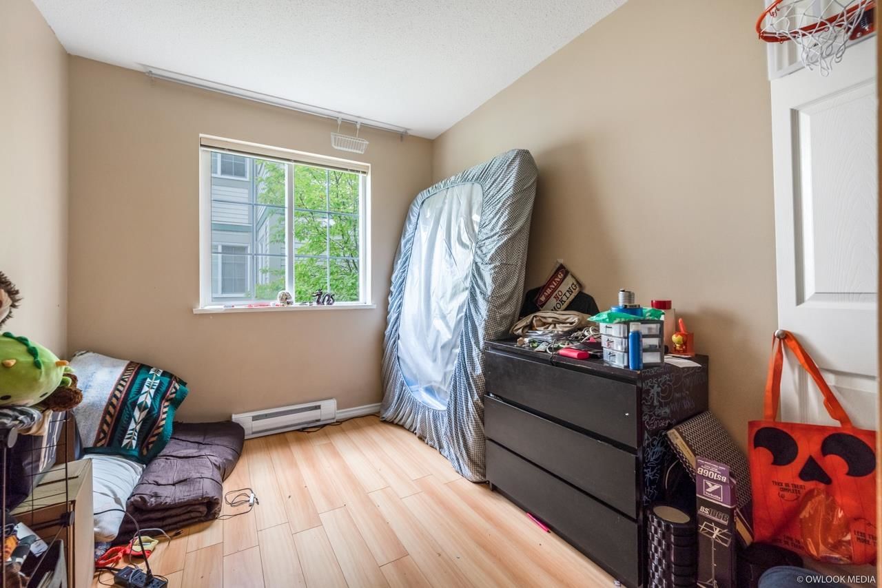Listing Image 17