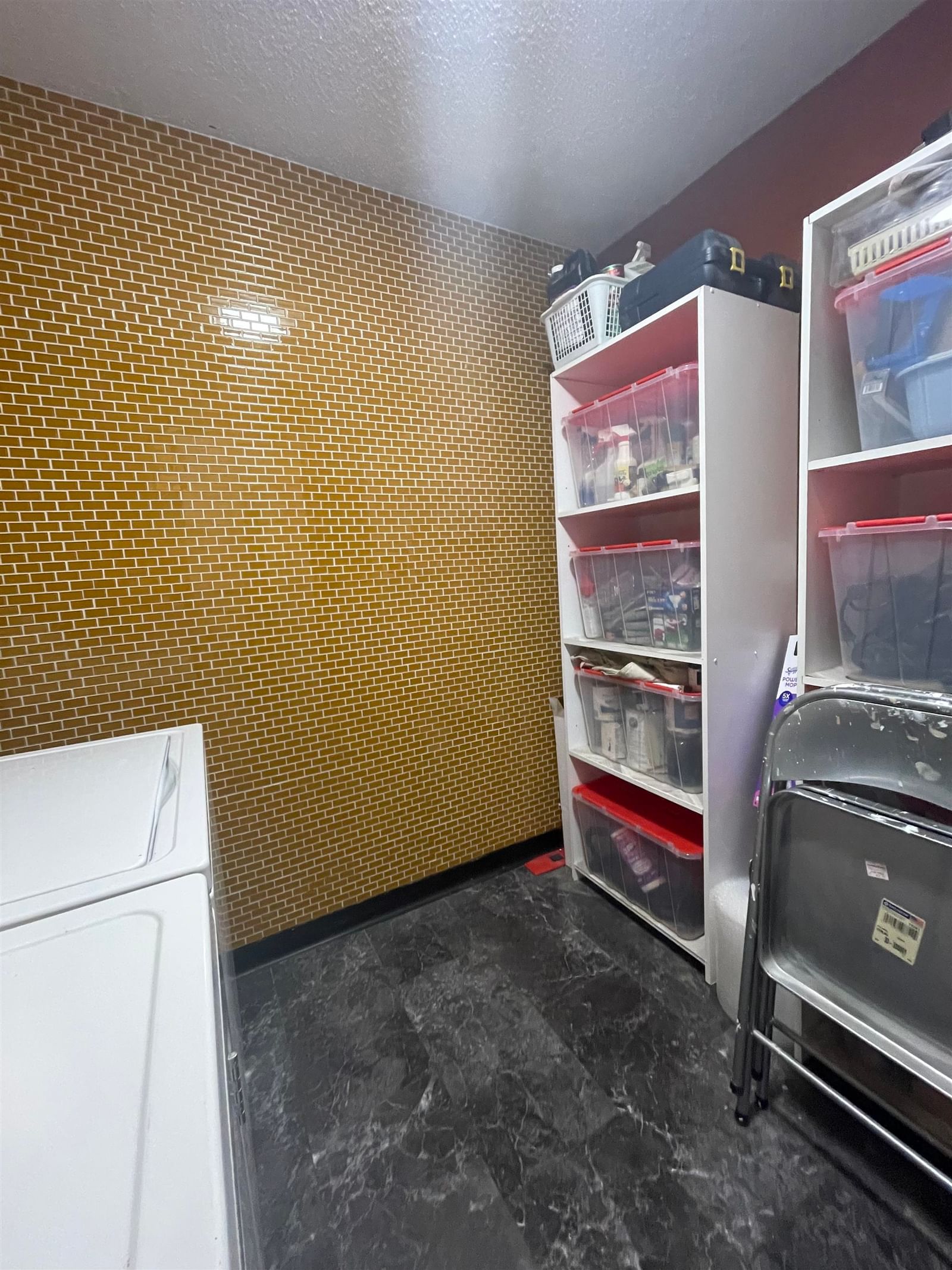 Listing Image 16