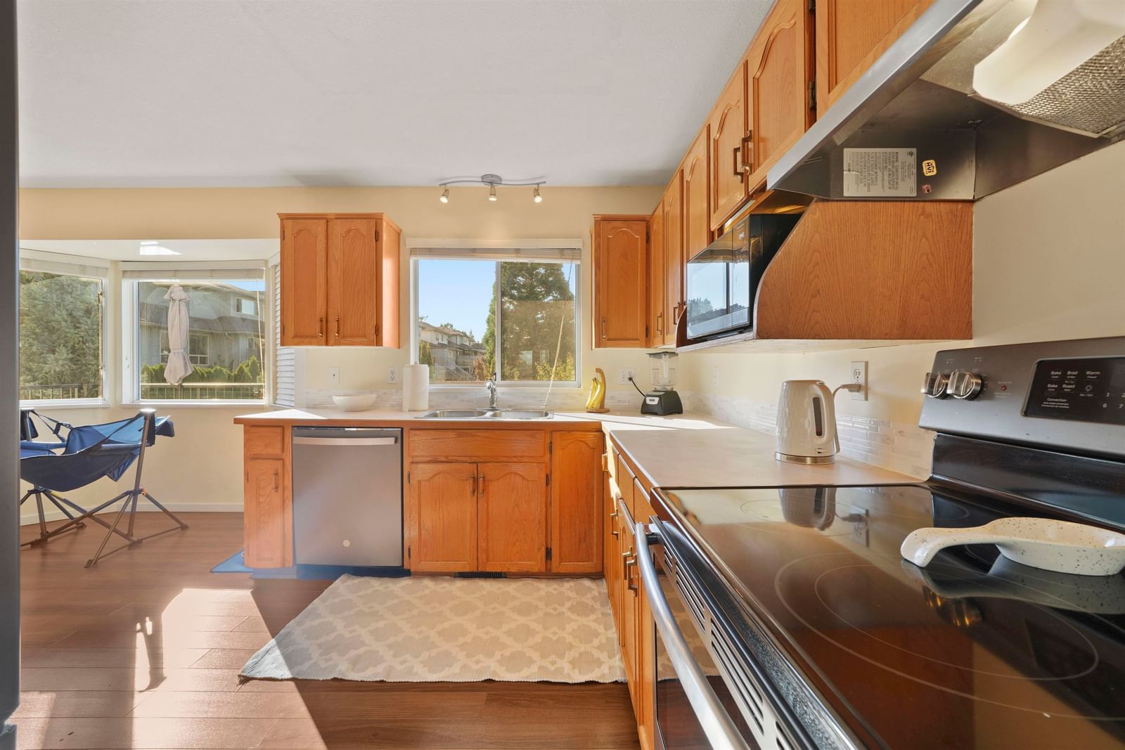 Listing Image 9