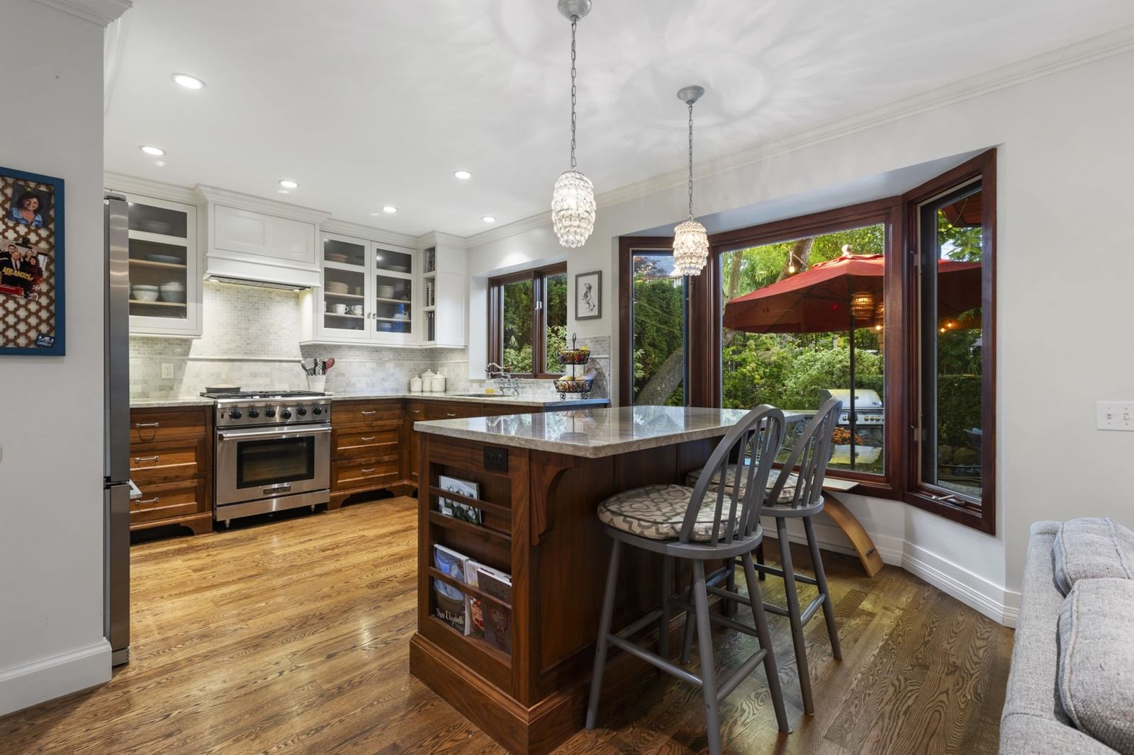Listing Image 10