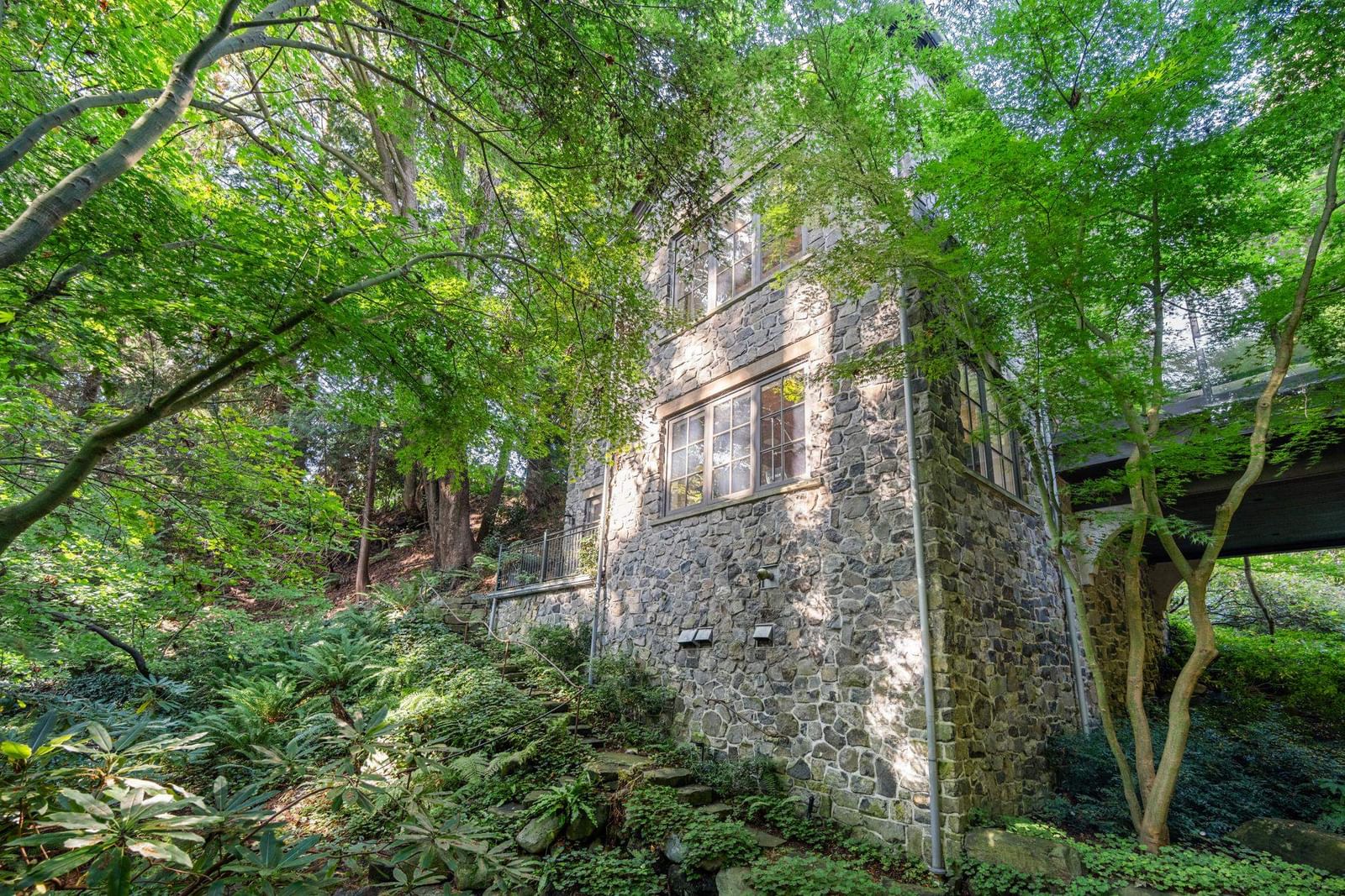 Listing Image 38