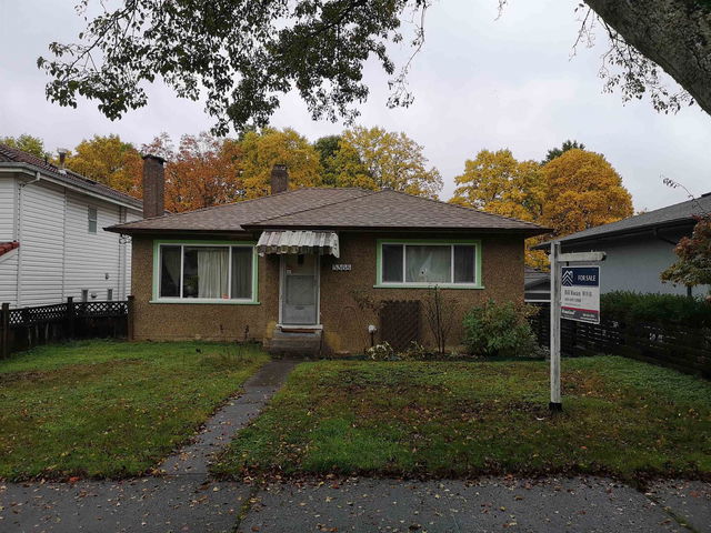 5368 Slocan Street