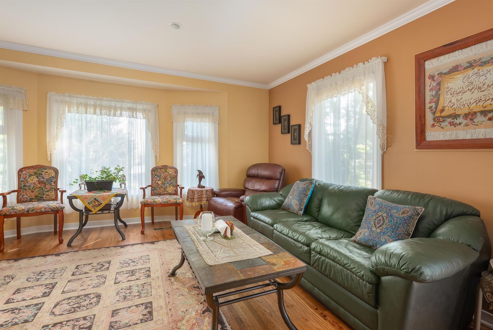 Listing Image 19