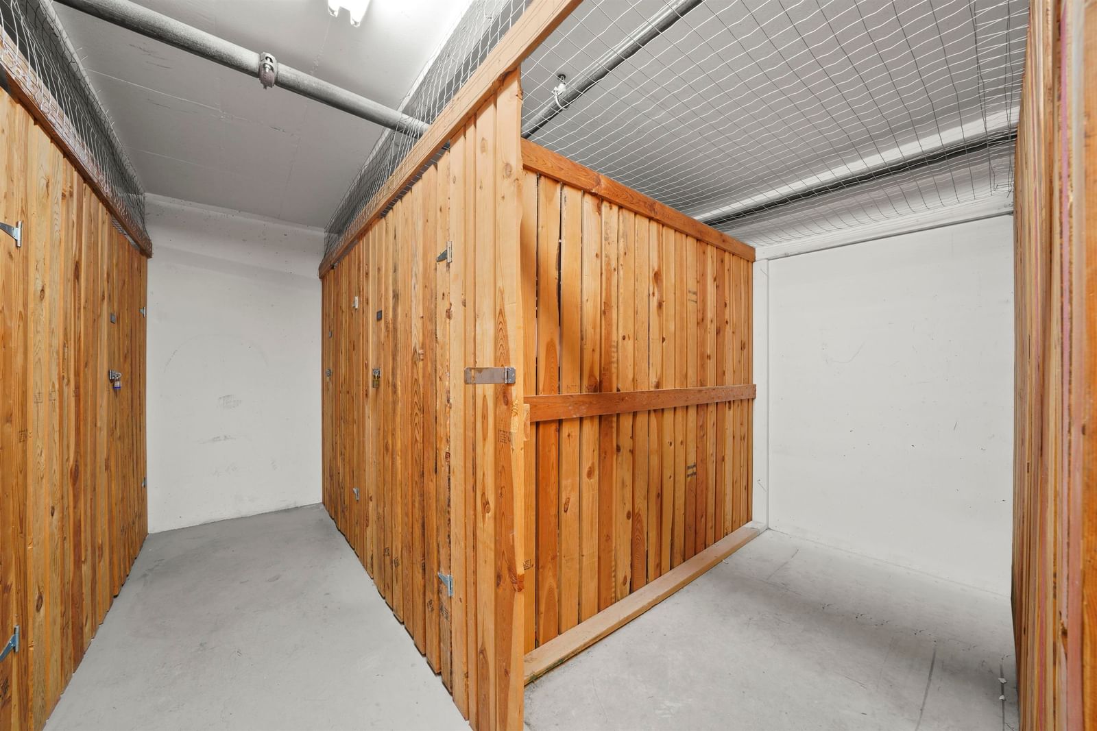 Listing Image 30