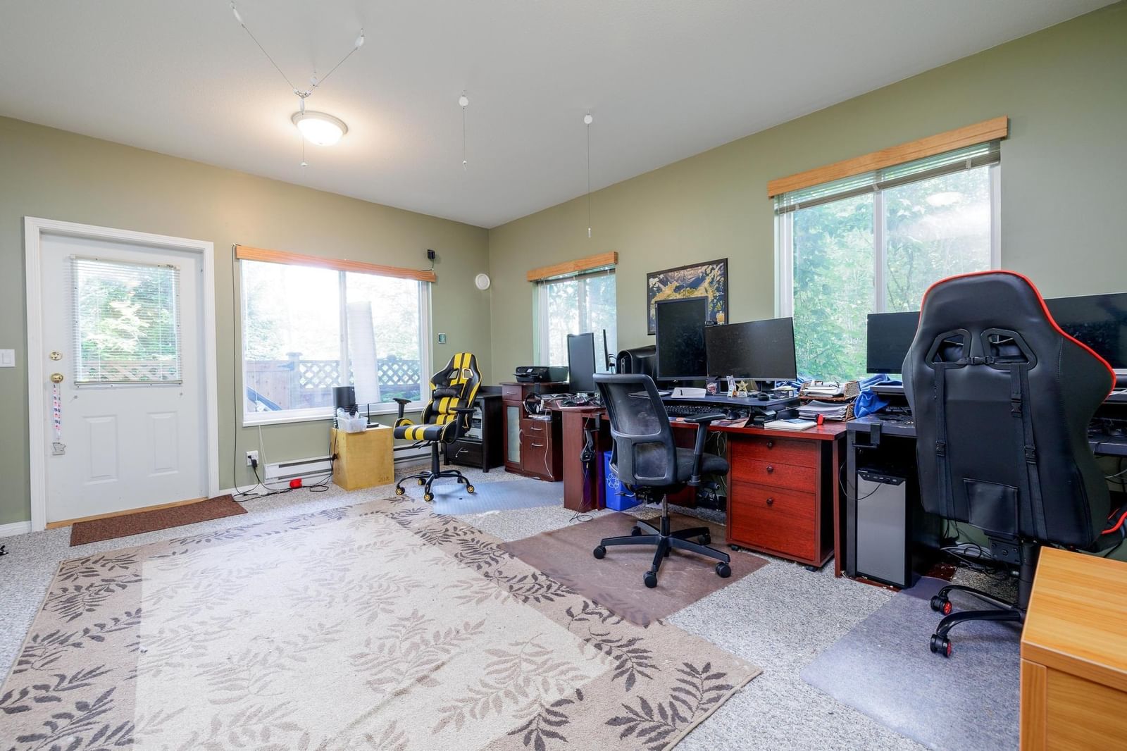 Listing Image 16