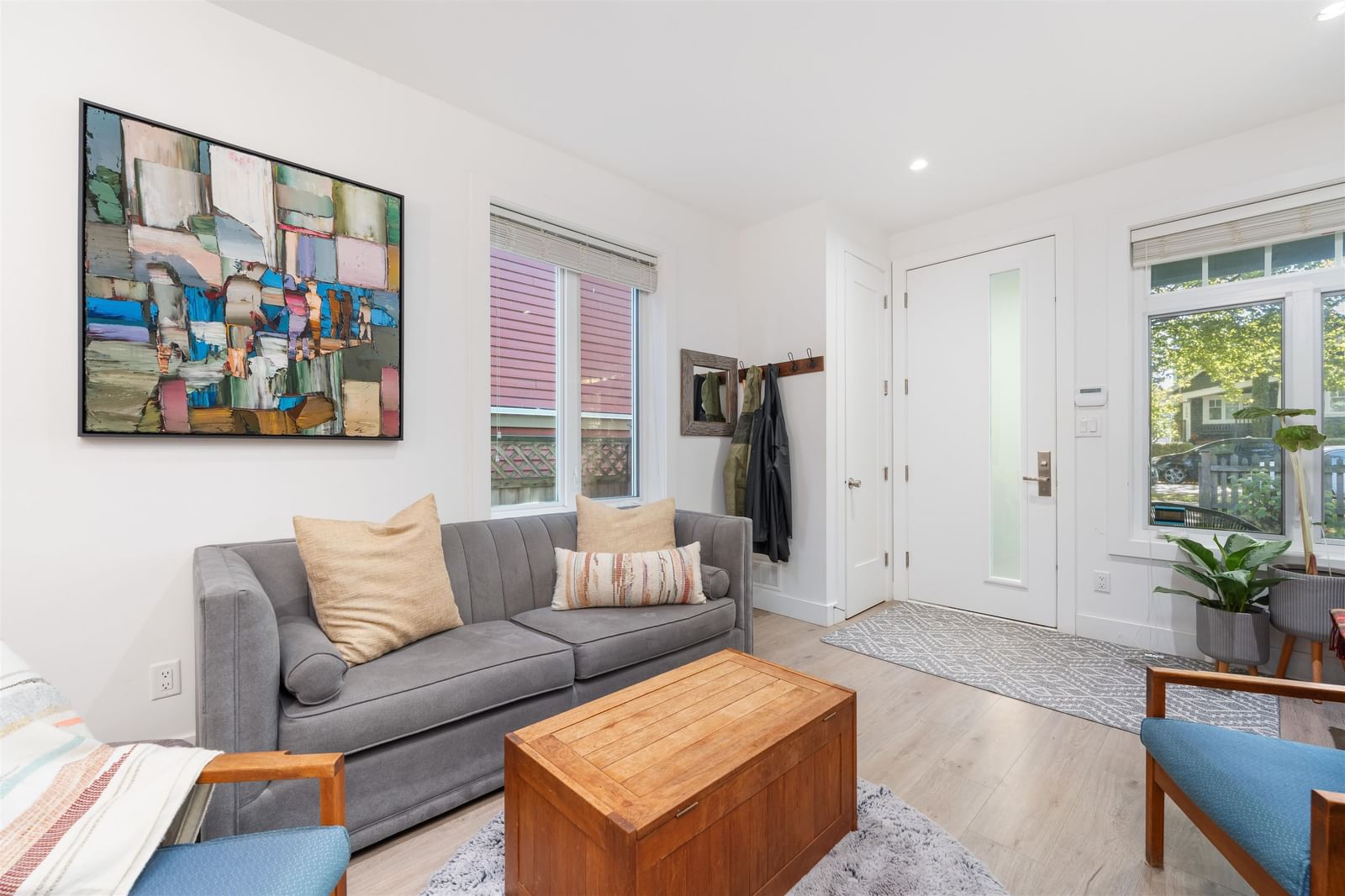 Listing Image 10