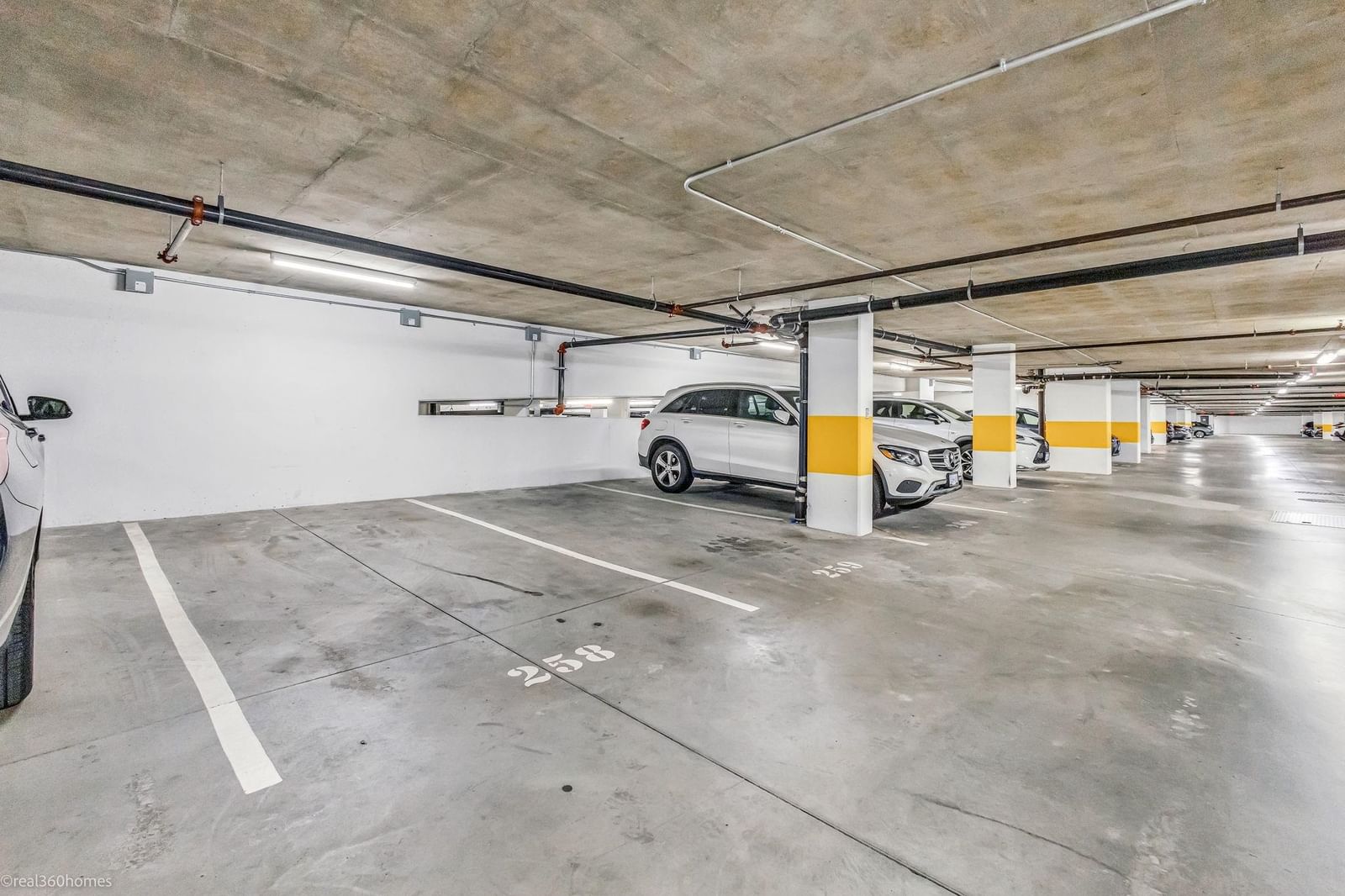 Listing Image 17