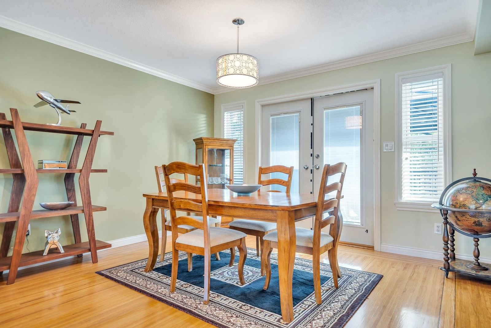 Listing Image 11