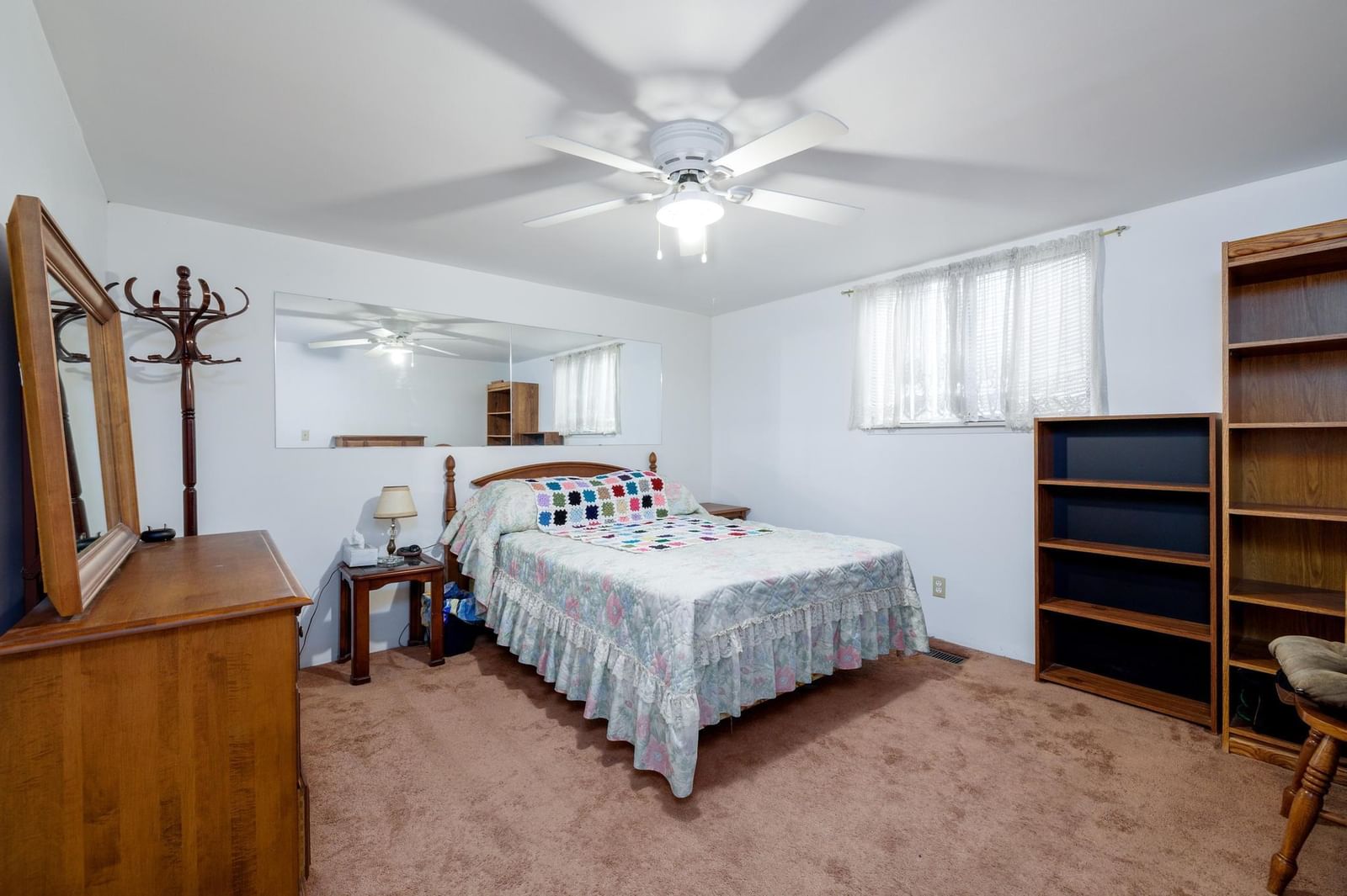 Listing Image 16