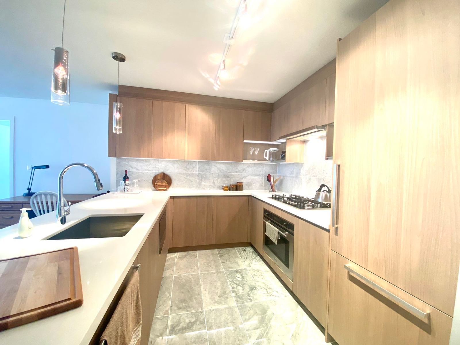 Listing Image 18