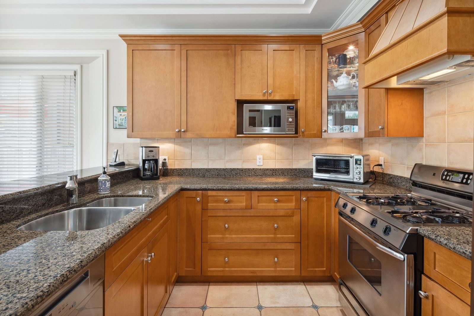 Listing Image 14