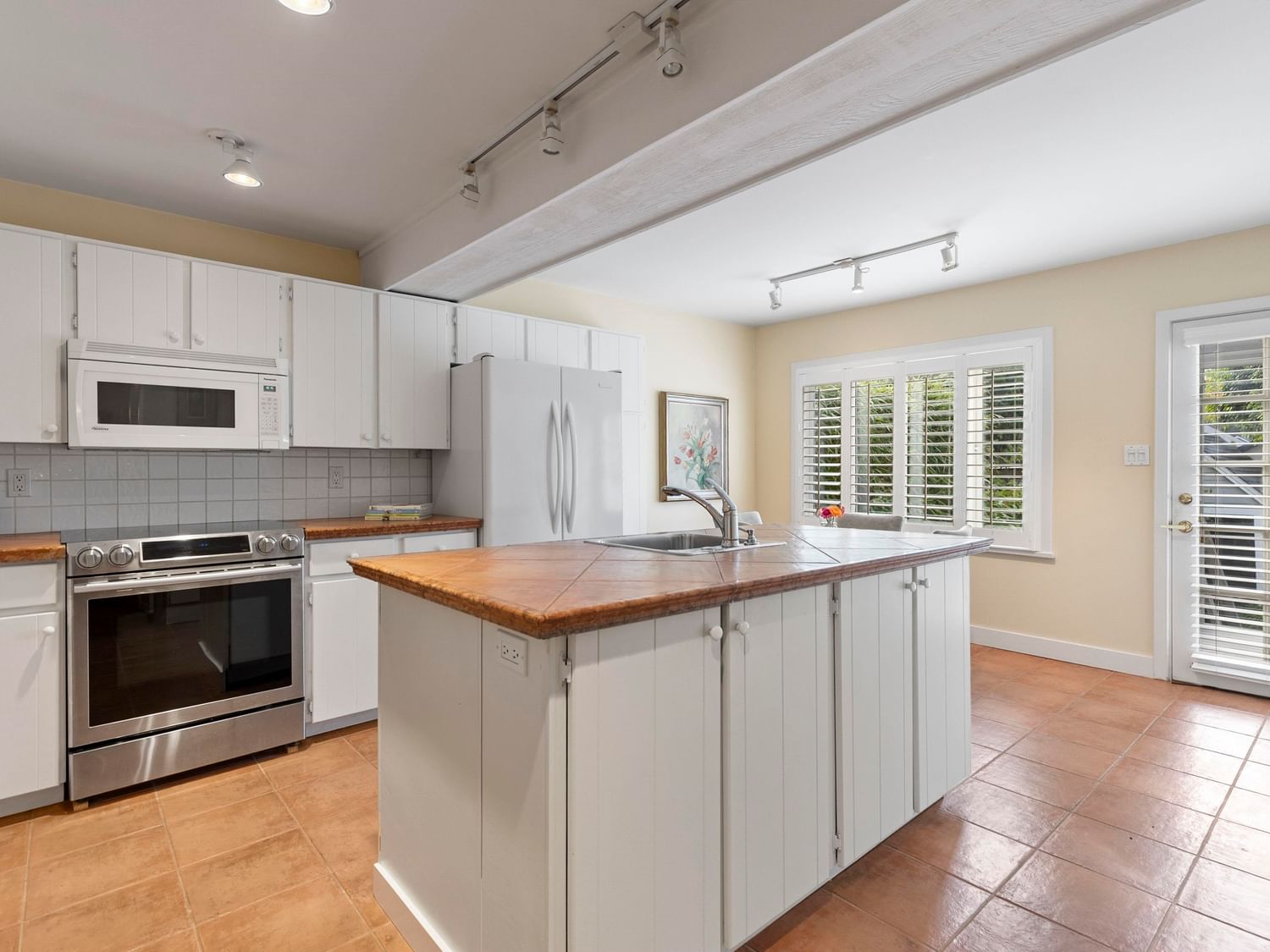 Listing Image 15