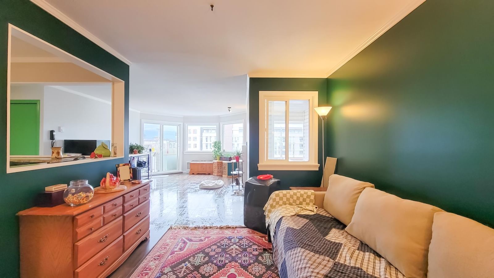 Listing Image 10