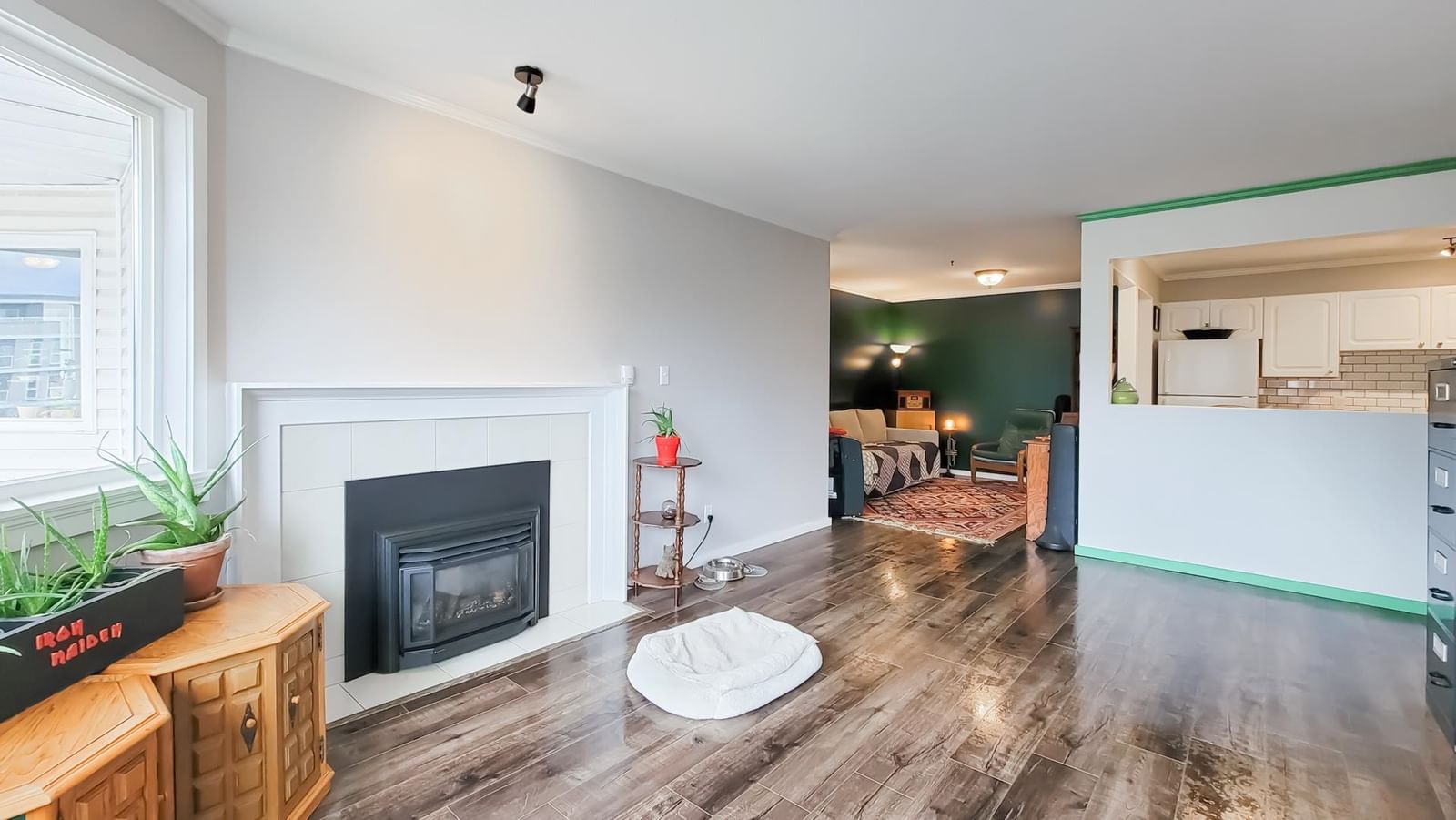 Listing Image 17