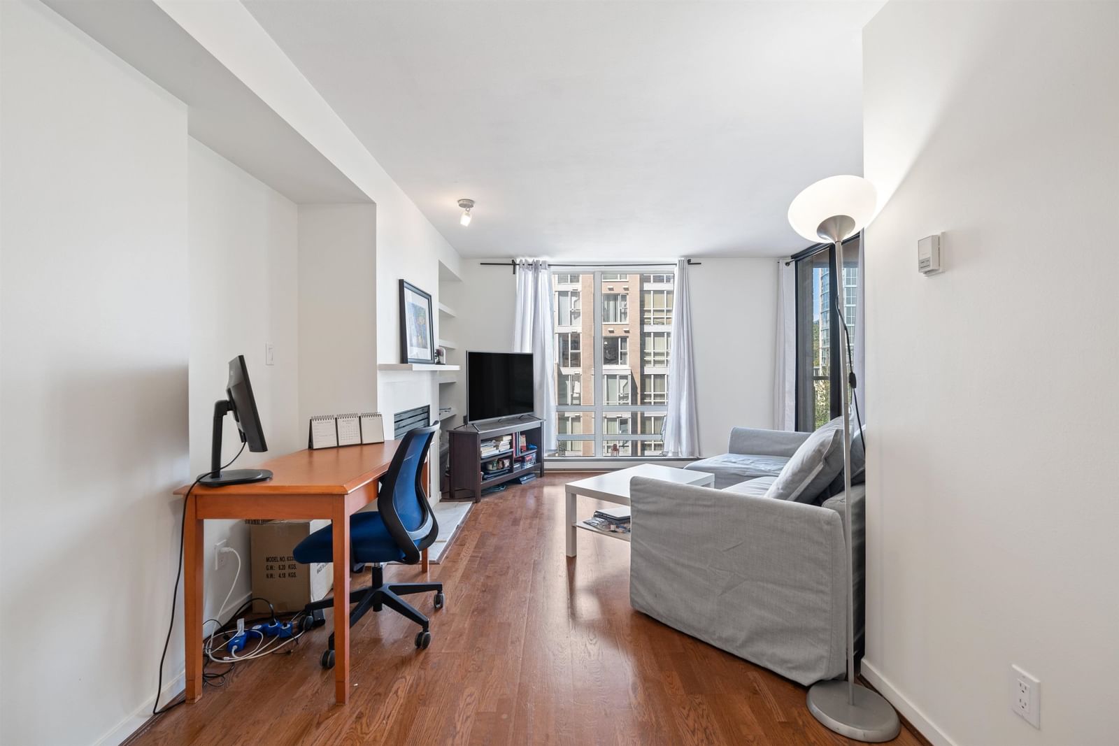 Listing Image 11