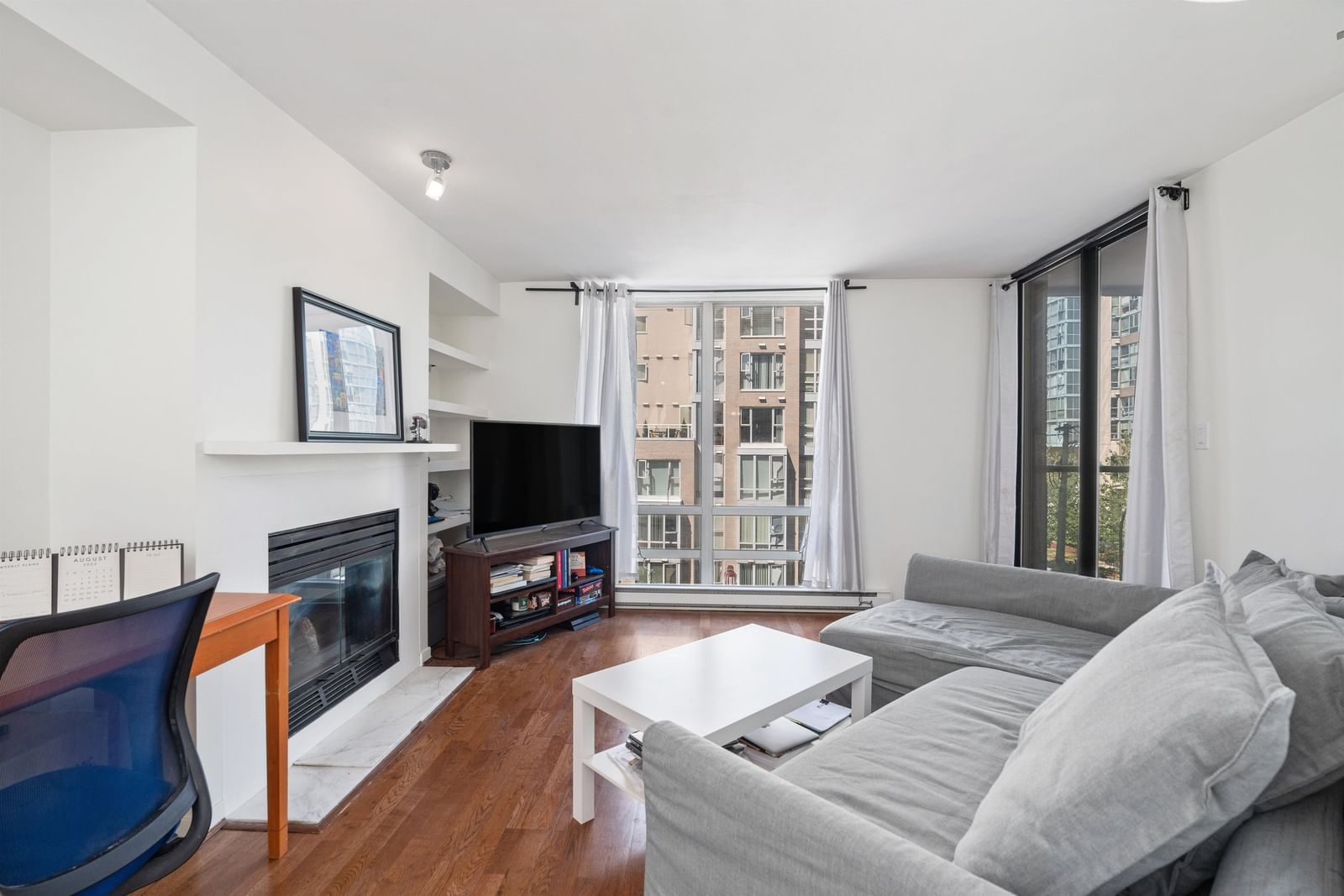 Listing Image 8