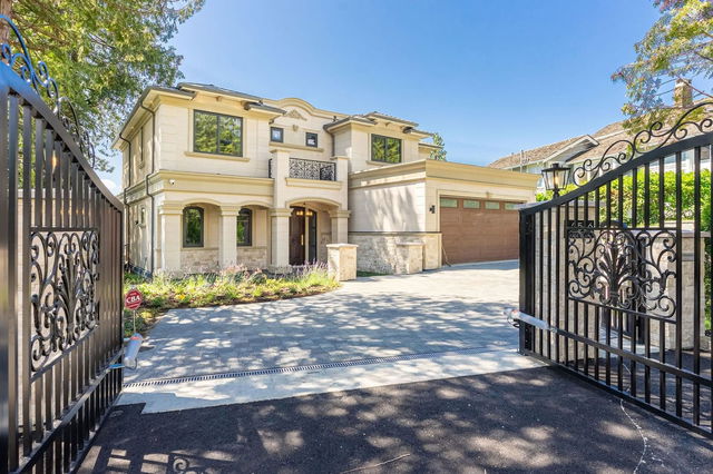 2586 Marine Drive