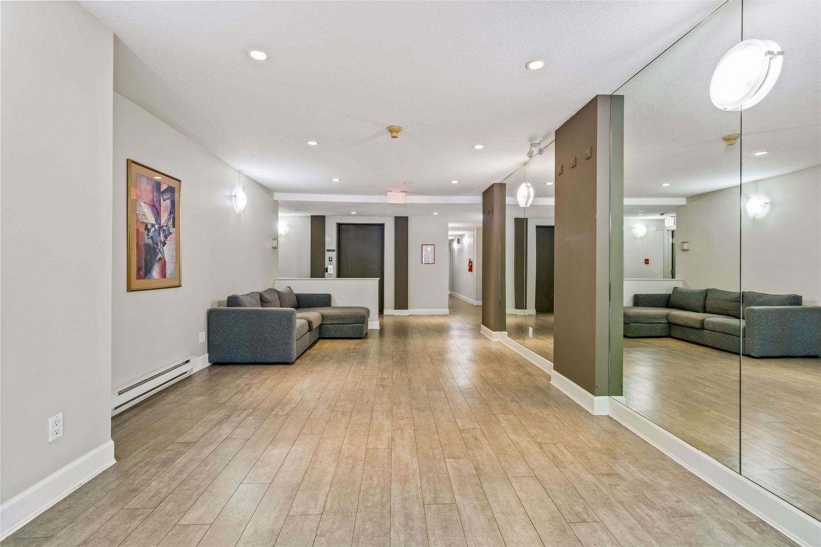 Listing Image 20
