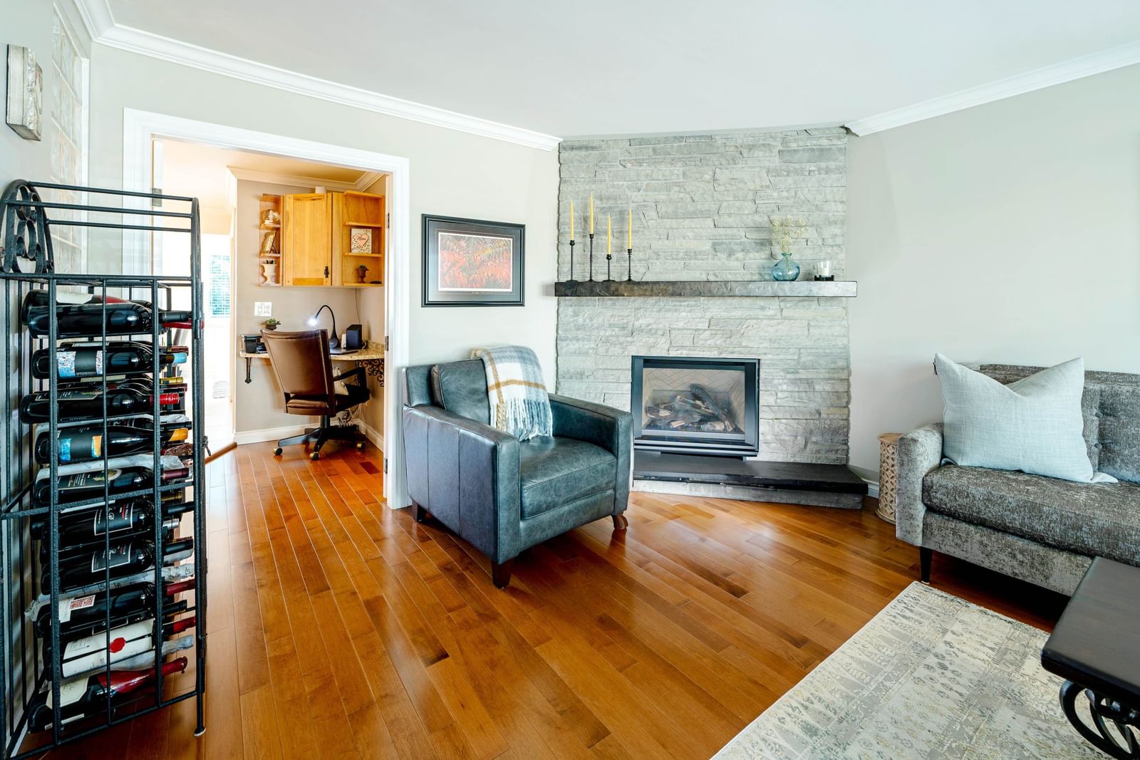 Listing Image 8