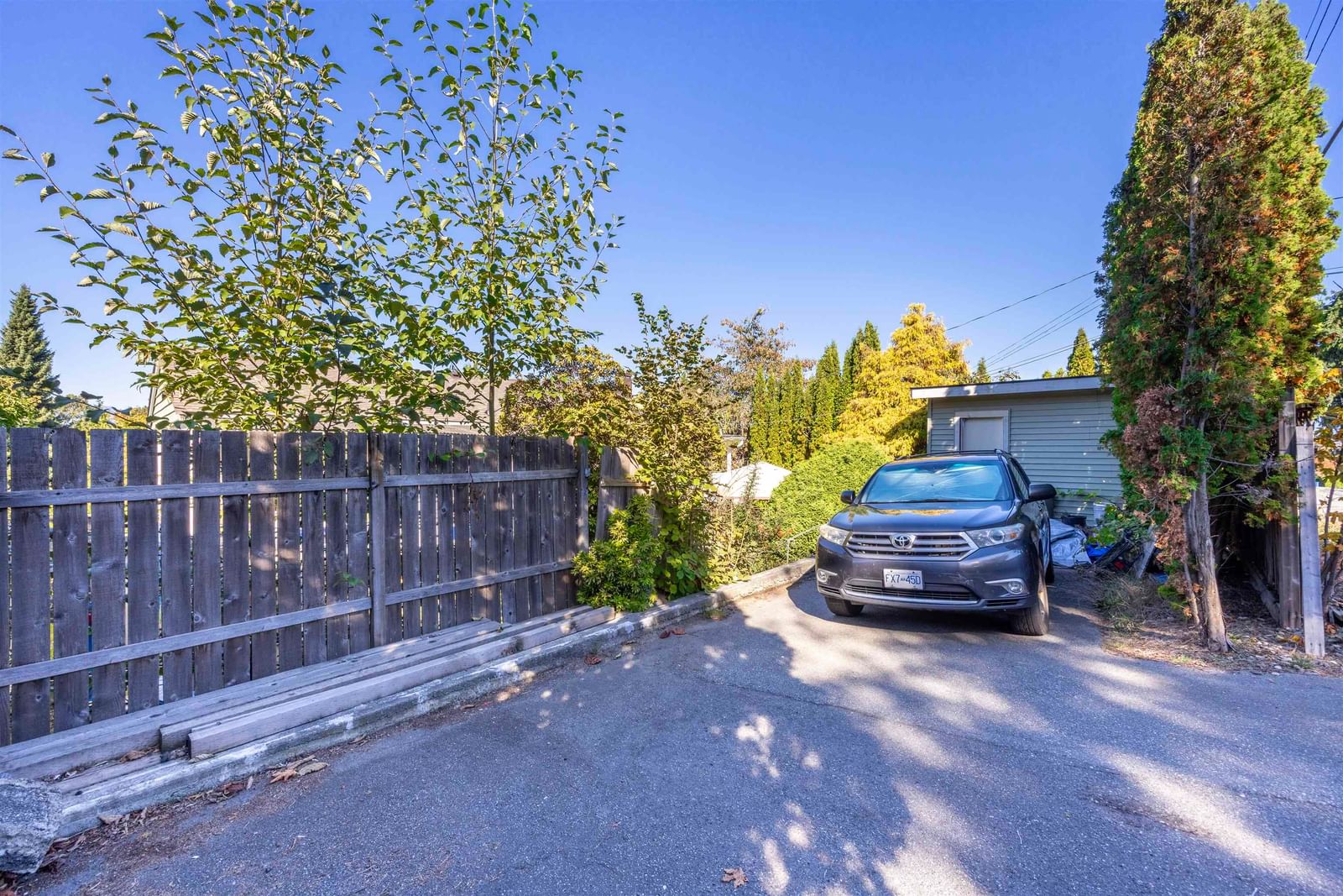 Listing Image 6