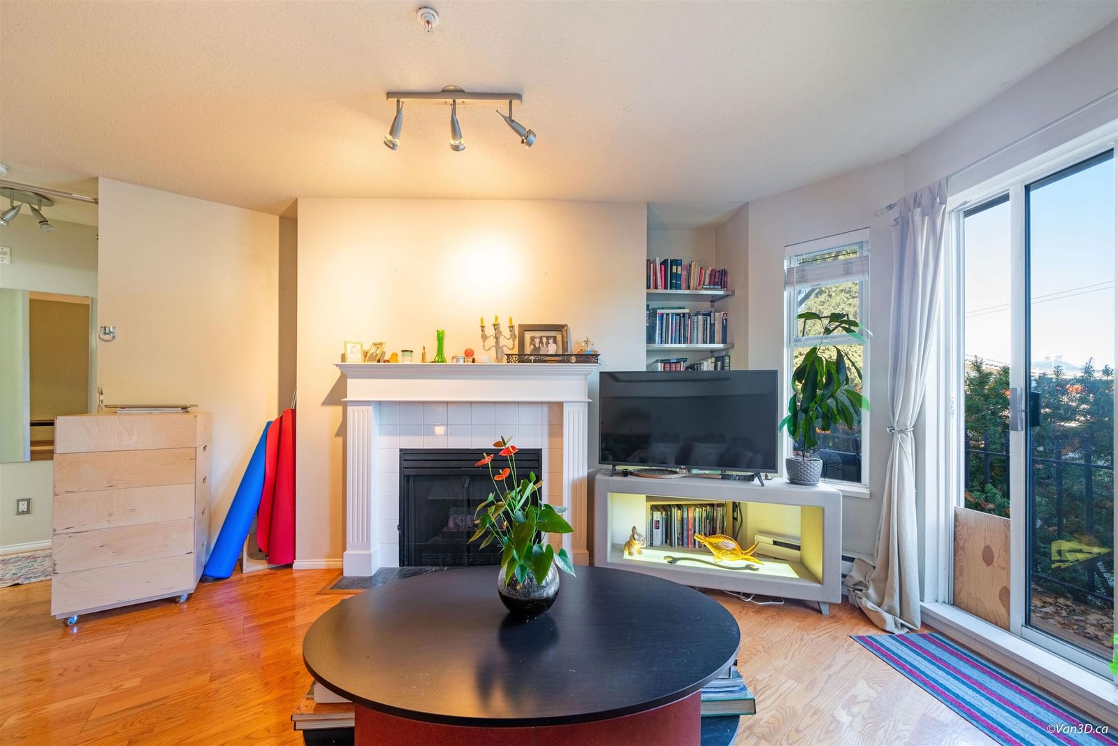 Listing Image 11