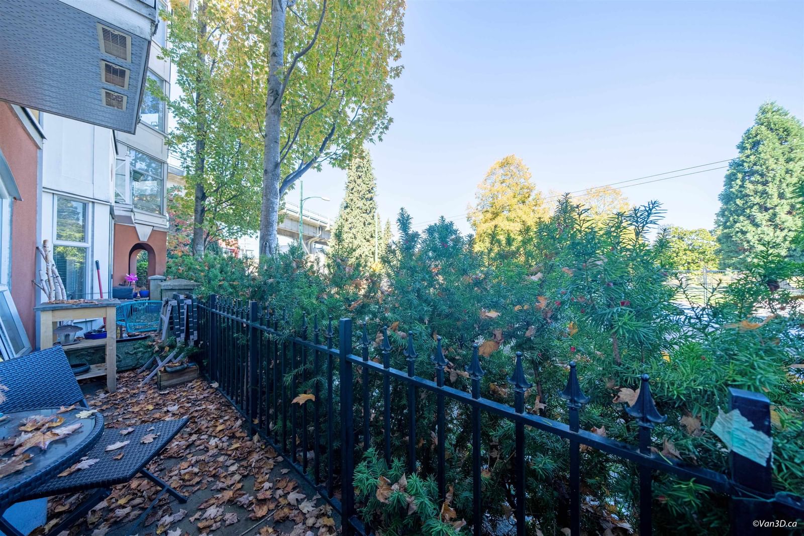 Listing Image 12