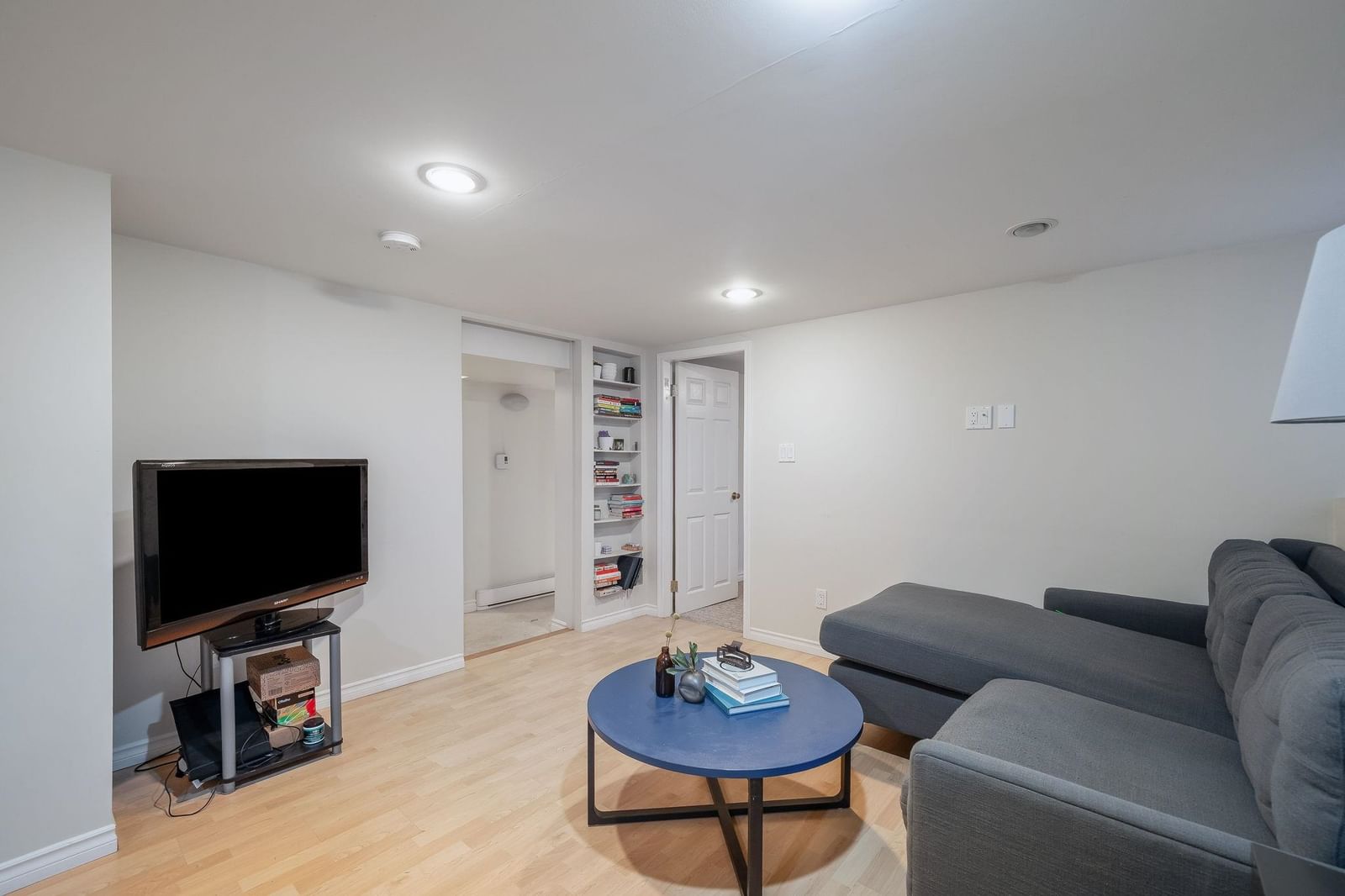 Listing Image 16