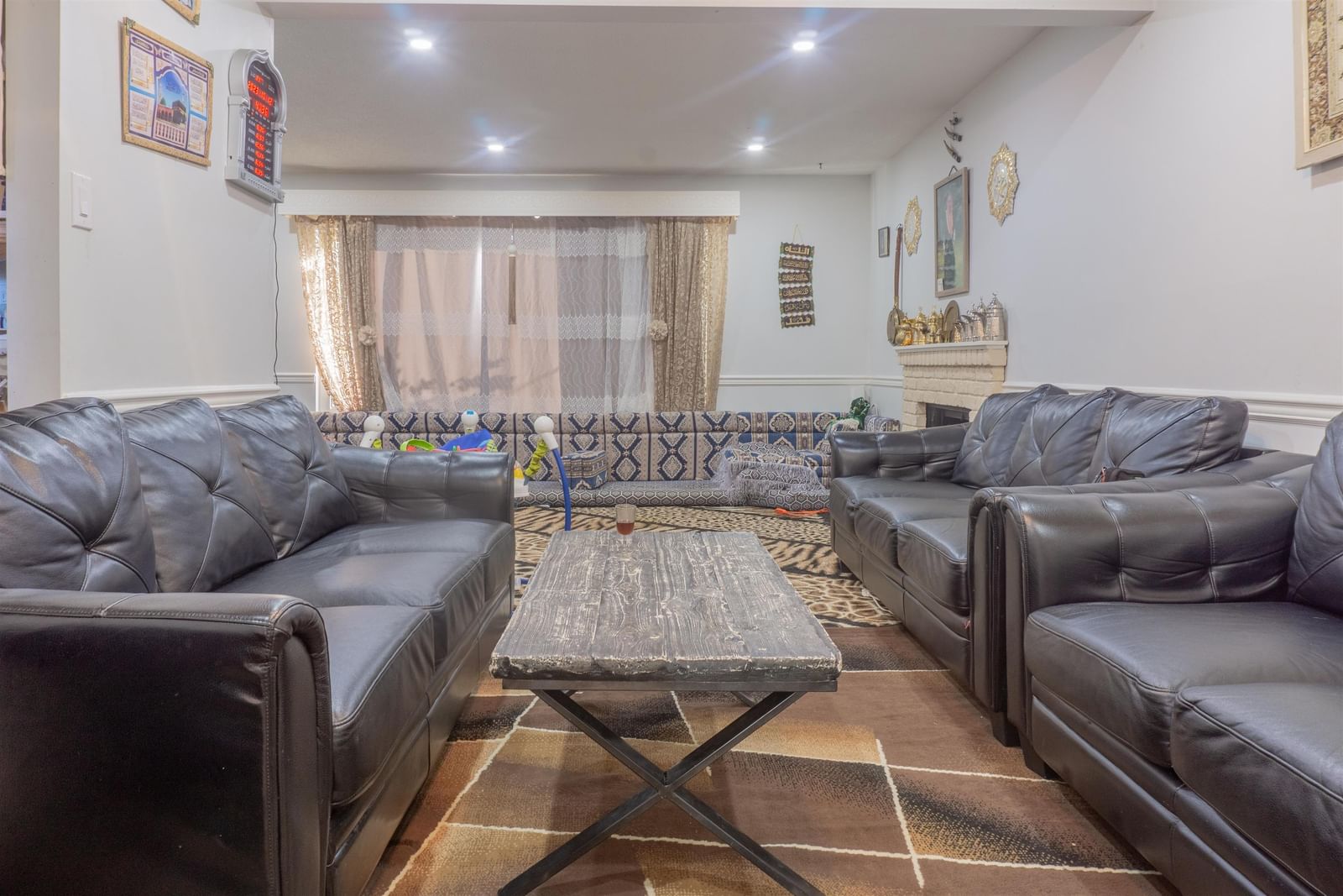 Listing Image 20